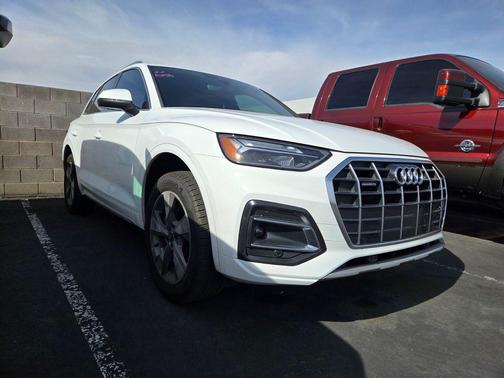 2023 Audi Q5 40 Premium