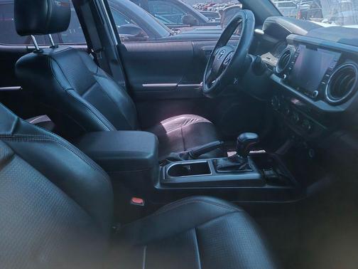 Super White 2021 Toyota Tacoma TRD Pro