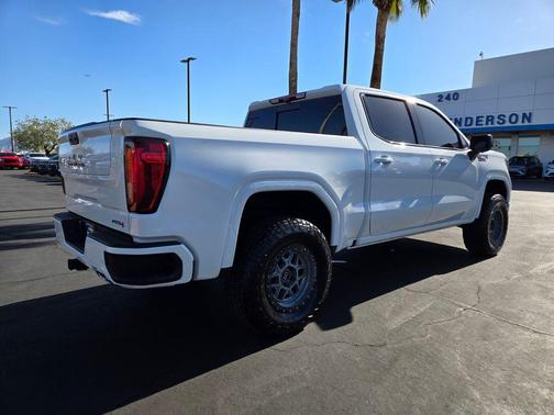 Summit White 2023 GMC Sierra 1500 AT4