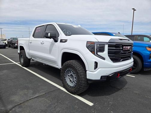Summit White 2023 GMC Sierra 1500 AT4
