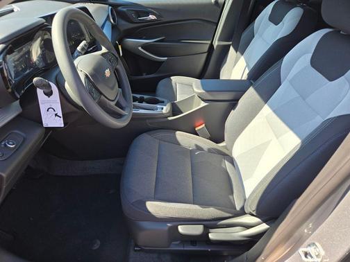 Sterling Gray Metallic 2026 Chevrolet Trax LS