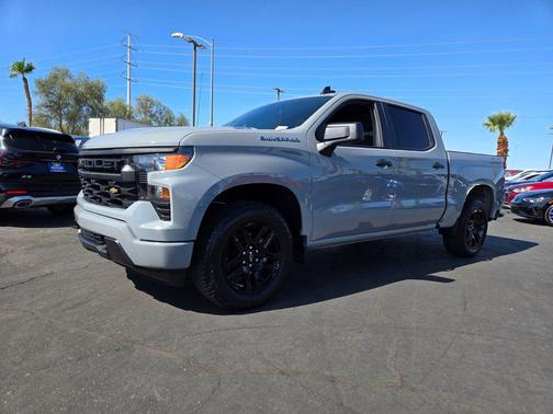 2025 Chevrolet Silverado 1500 Custom
