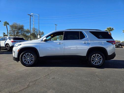 2022 Chevrolet Traverse LT Leather