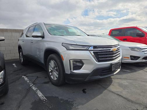 2022 Chevrolet Traverse LT Leather