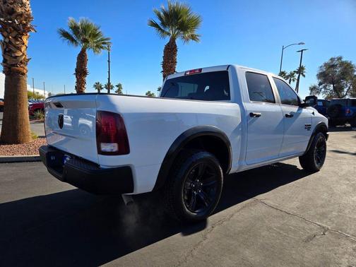 2024 RAM 1500 Classic Warlock Crew Cab 4x2 5'7' Box