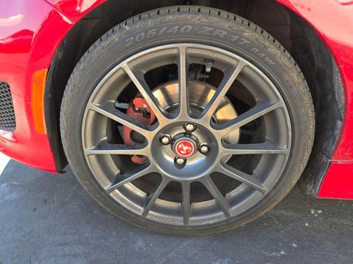 2016 FIAT 500 Abarth