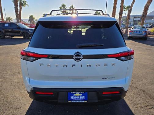 2022 Nissan Pathfinder SV 4WD