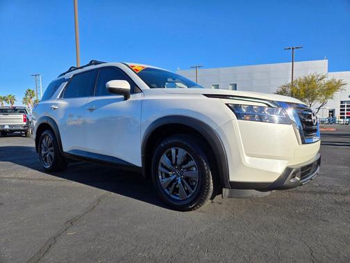 2022 Nissan Pathfinder SV 4WD