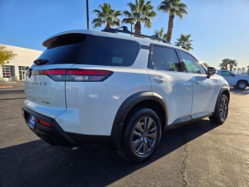 2022 Nissan Pathfinder SV 4WD