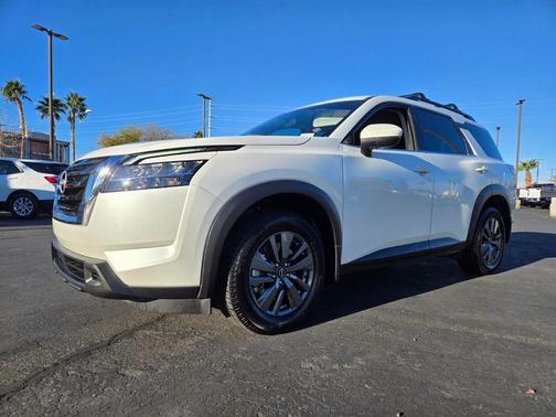 2022 Nissan Pathfinder SV 4WD
