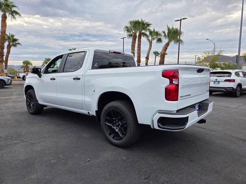 2025 Chevrolet Silverado 1500 Custom