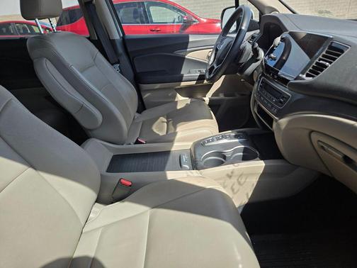 Platinum White Pearl 2022 Honda Pilot 2WD EX-L