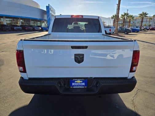 2024 RAM 1500 Classic Warlock Crew Cab 4x2 5'7' Box