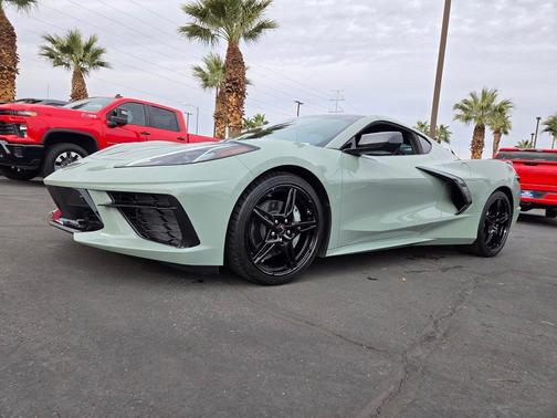 2024 Chevrolet Corvette Stingray w/2LT