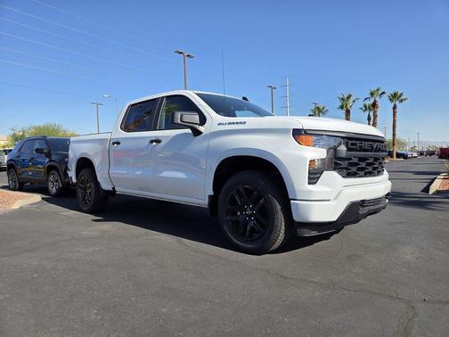 2025 Chevrolet Silverado 1500 Custom