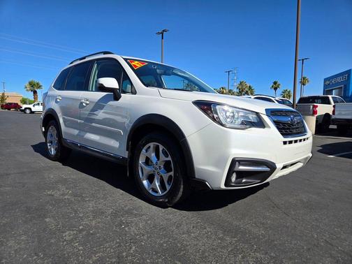 Crystal White Pearl 2017 Subaru Forester 2.5i Touring