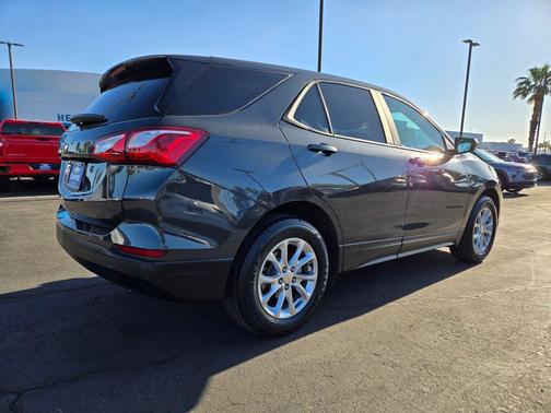 Nightfall Gray Metallic 2021 Chevrolet Equinox LS