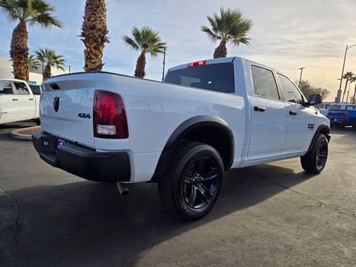 2024 RAM 1500 Classic Warlock Crew Cab 4x4 5'7' Box