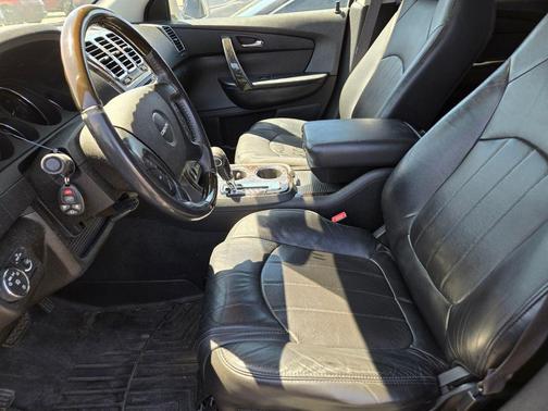 White Diamond Tricoat 2012 GMC Acadia Denali