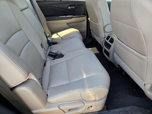 Maroon 2020 Honda Pilot 2WD EX-L