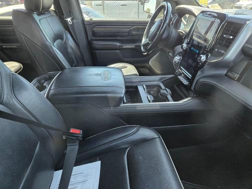 Bright White Clearcoat 2021 RAM 1500 Limited