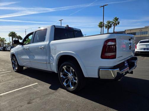 Bright White Clearcoat 2021 RAM 1500 Limited