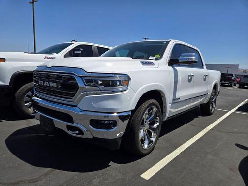 Bright White Clearcoat 2021 RAM 1500 Limited