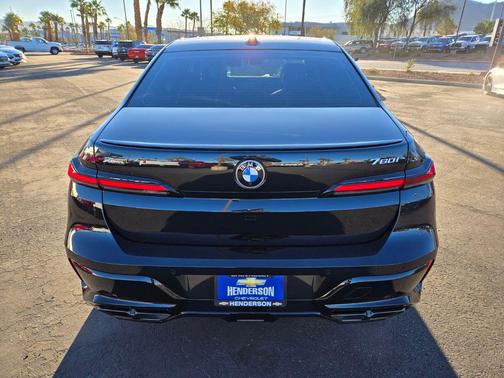 Black Sapphire Metallic 2023 BMW 760 i xDrive