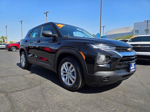 Mosaic Black Metallic 2021 Chevrolet Trailblazer LS