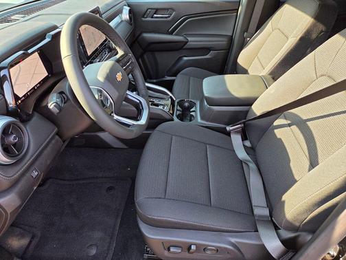 2025 Chevrolet Colorado WT