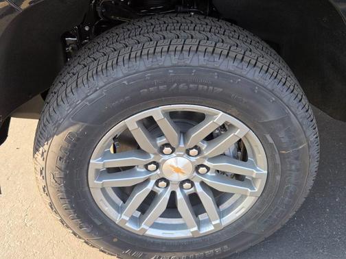 2025 Chevrolet Colorado WT