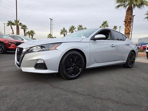 2022 Nissan Altima S FWD