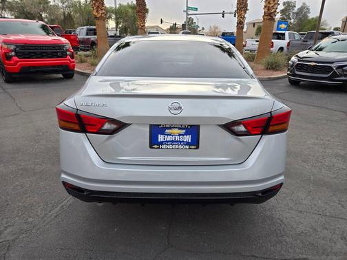 2022 Nissan Altima S FWD