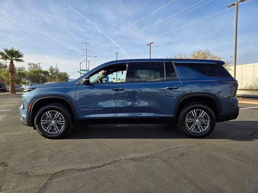 2024 Chevrolet Traverse LS