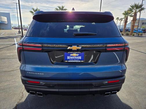 2024 Chevrolet Traverse LS