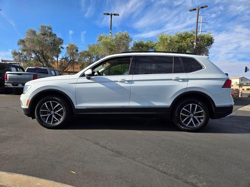 Pure White 2020 Volkswagen Tiguan 2.0T SE