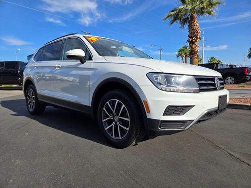 Pure White 2020 Volkswagen Tiguan 2.0T SE