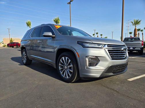 Sterling Gray Metallic 2023 Chevrolet Traverse Premier