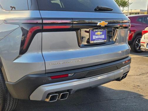 Sterling Gray Metallic 2025 Chevrolet Traverse LT
