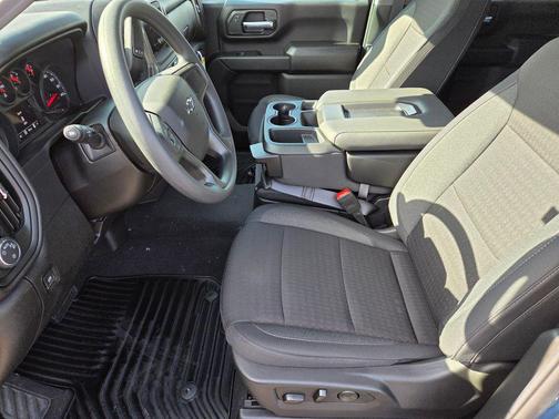 2025 Chevrolet Silverado 2500 Custom