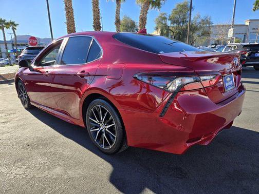Supersonic Red 2022 Toyota Camry SE