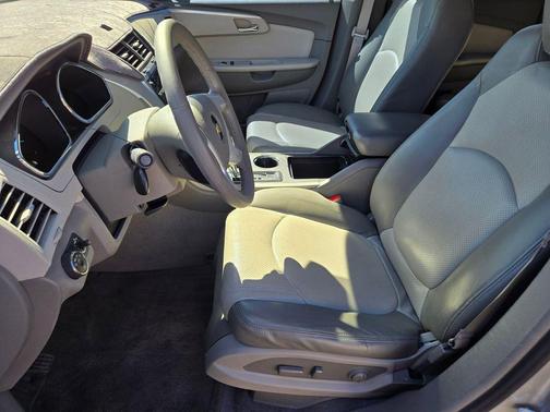 2011 Chevrolet Traverse LT