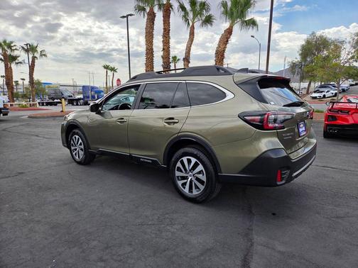 2022 Subaru Outback Premium