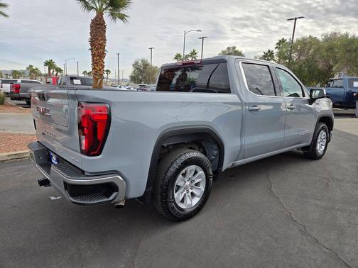2024 GMC Sierra 1500 SLE