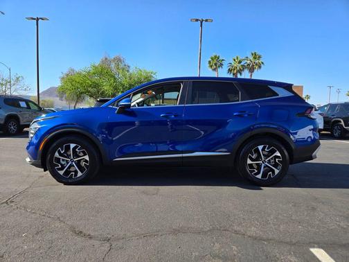 Sapphire Blue 2024 Kia Sportage EX