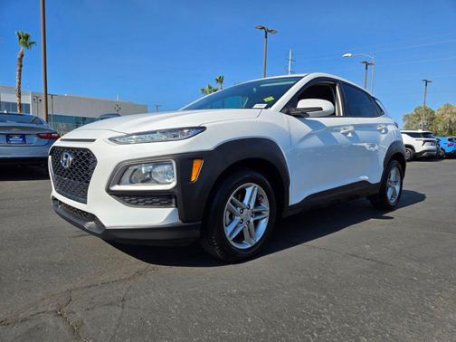 Lunar White 2021 Hyundai KONA SE
