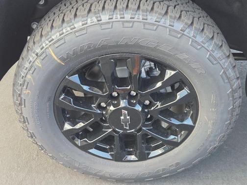 2025 Chevrolet Silverado 2500 Custom