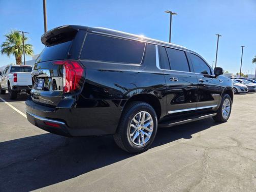 Onyx Black 2023 GMC Yukon XL SLT