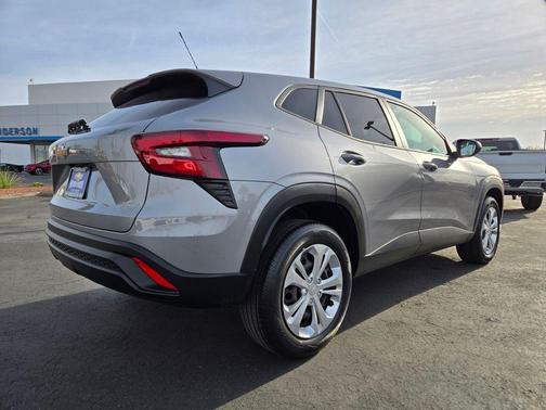 2024 Chevrolet Trax LS