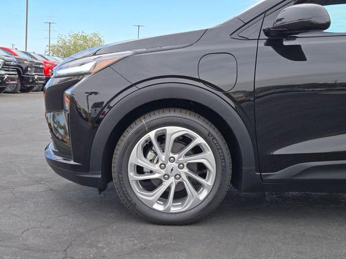 Mosaic Black Metallic 2027 Chevrolet Bolt LT FWD